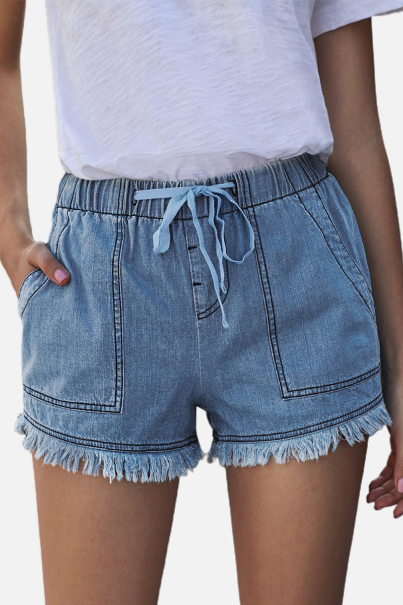 Pocketed Frayed Denim Shorts B102