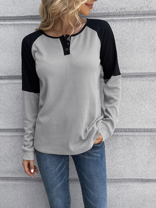 Contrast Buttoned Round Neck Raglan Sleeve Top B8142