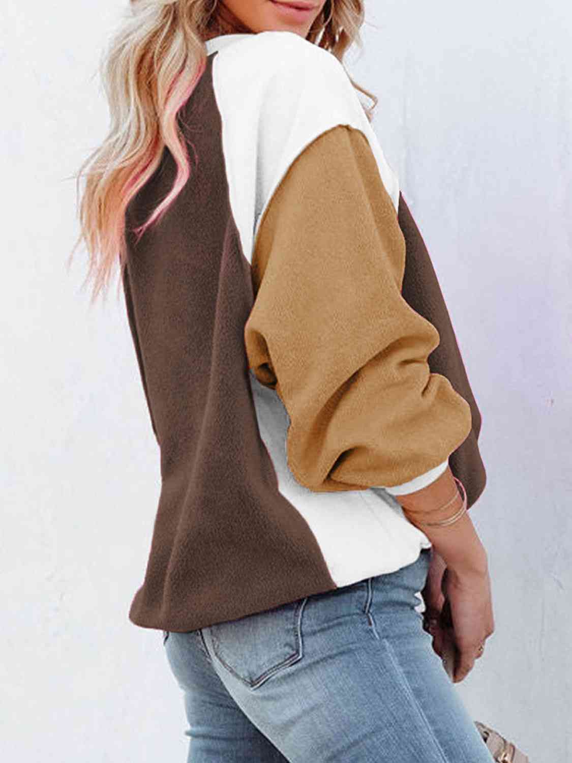 Color Block Exposed Seam Sweatshirt B1107C