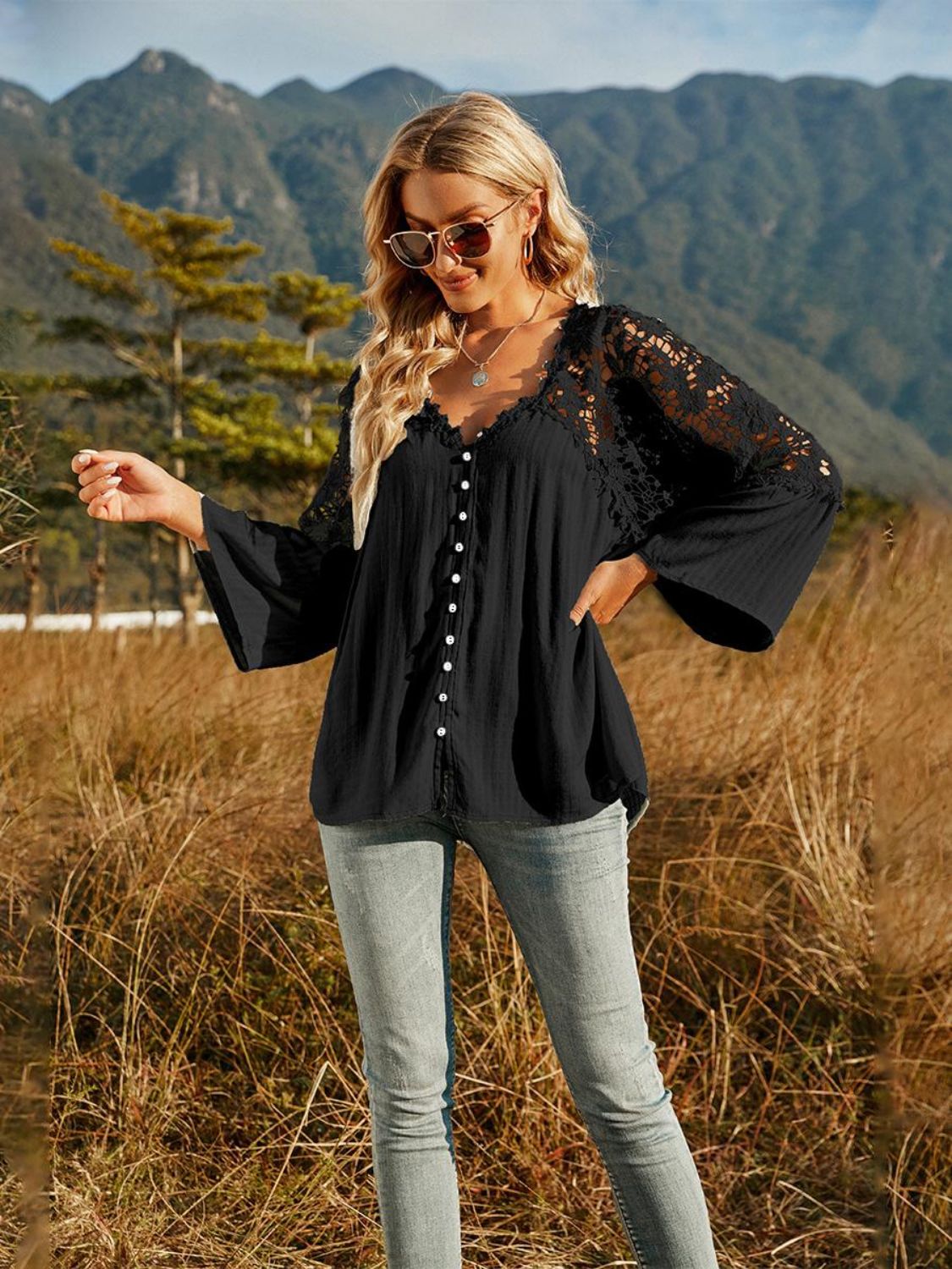 Spliced Lace Buttoned Blouse B115