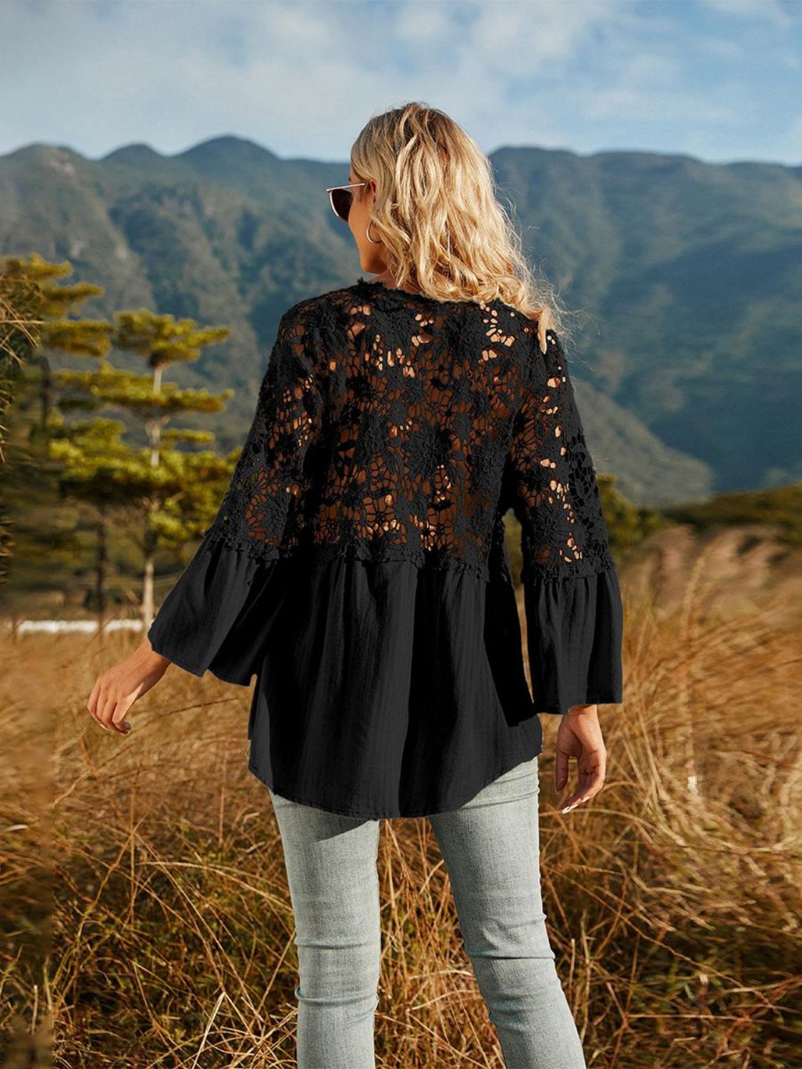 Spliced Lace Buttoned Blouse B115