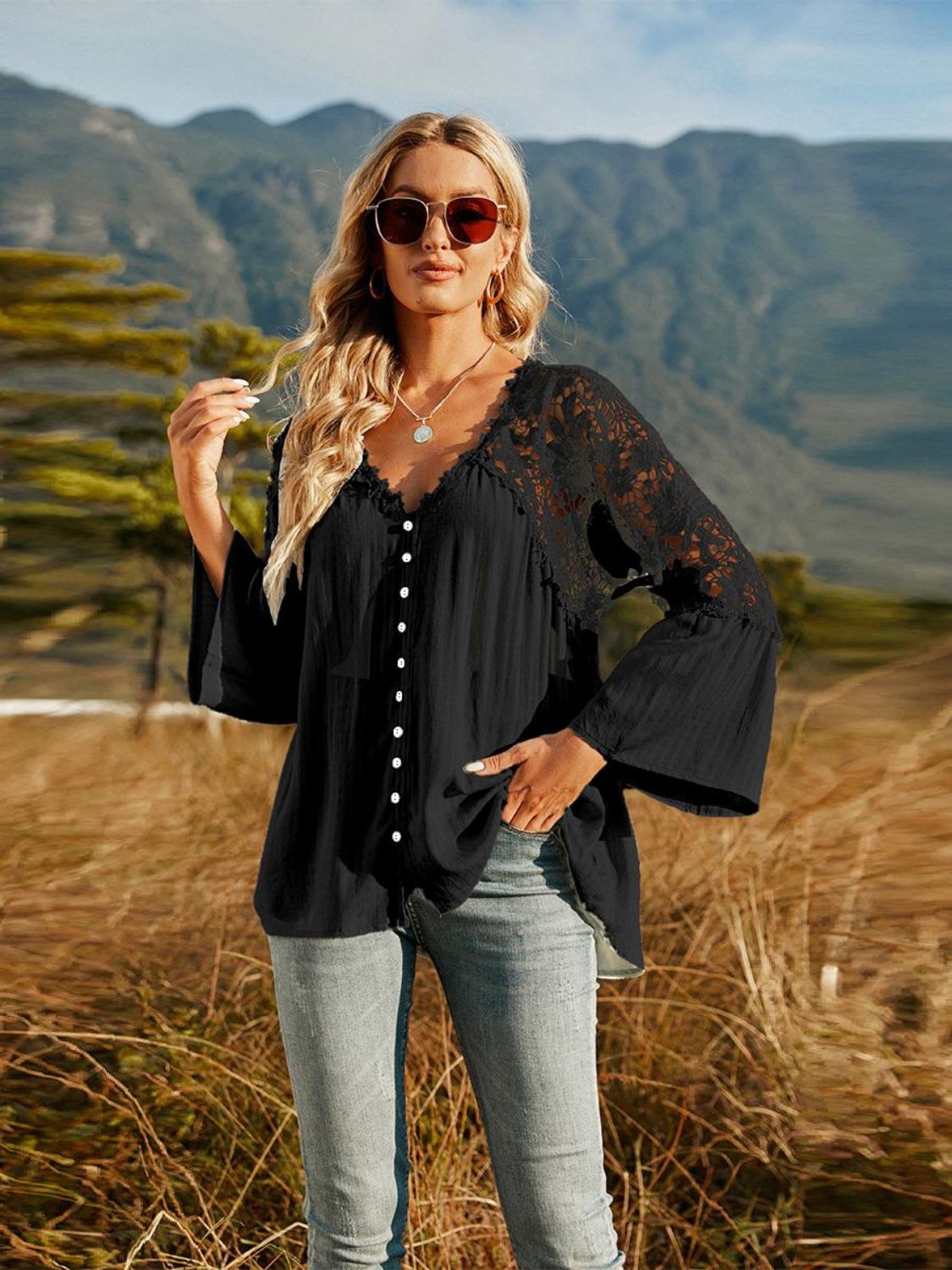 Spliced Lace Buttoned Blouse B115